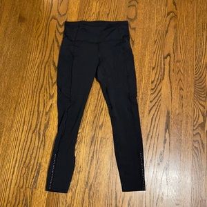 Lululemon Fast n Free Size 6